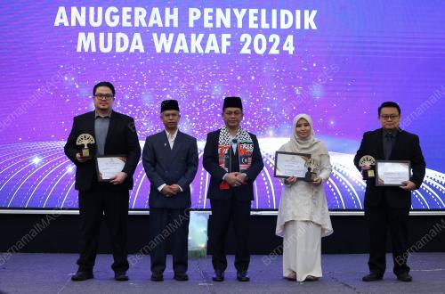 DATUK DR MOHD NA'IM MOKHTAR