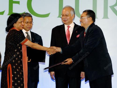 MOHD NAJIB TUN ABDUL RAZAK