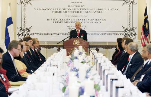 MOHD NAJIB TUN ABDUL RAZAK