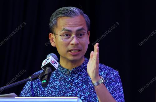 FAHMI FADZIL