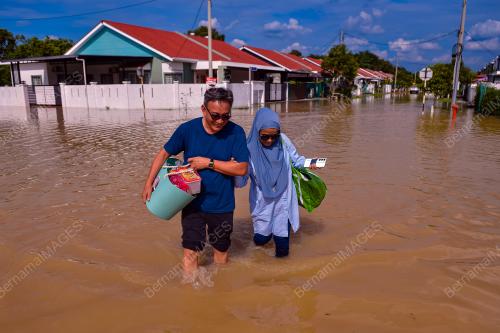 BANJIR KAMPUNG LABU