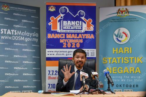 DATUK SERI DR MOHD UZIR MAHIDIN