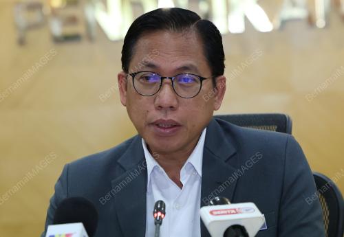 AZMAN ADNAN