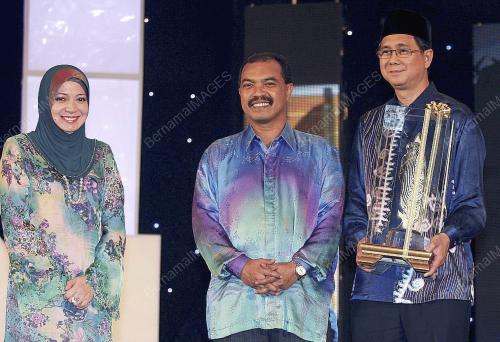 JAMIL KHIR BAHAROM