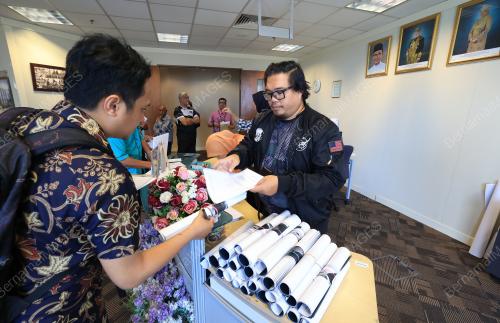 POTRET RASMI
