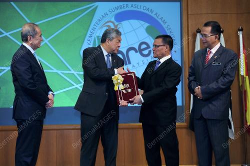 PTJ25_09082016_ZAHID_MBN