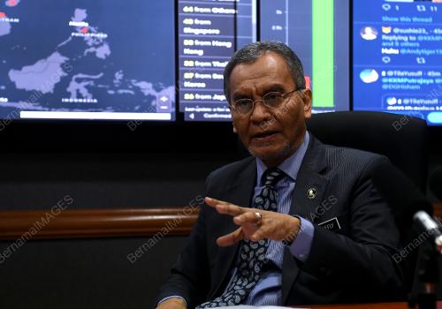 DATUK SERI DR DZULKEFLY AHMAD