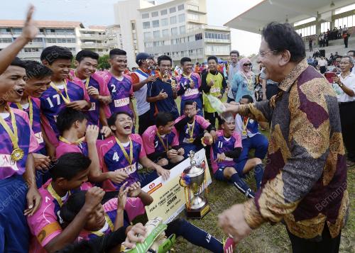 PTJ25_11092014_KU_NAN