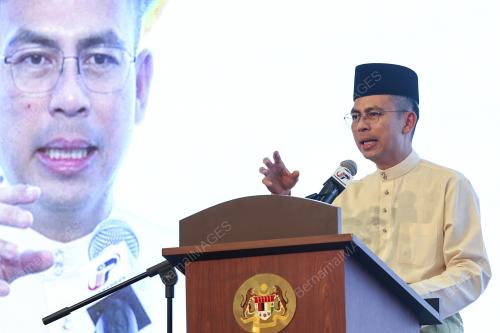 FAHMI FADZIL