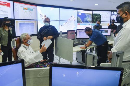 DATUK SERI ISMAIL SABRI YAAKOB