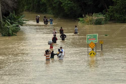 BANJIR DI DENGKIL