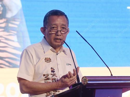 TAN SRI IDRUS HARUN