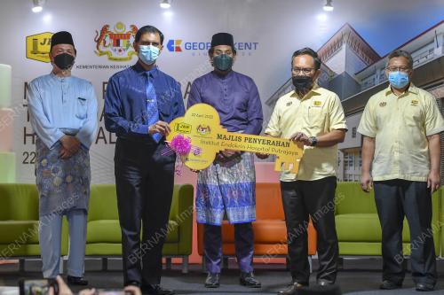 KHAIRY JAMALUDDIN