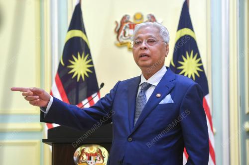 DATUK SERI ISMAIL SABRI YAAKOB