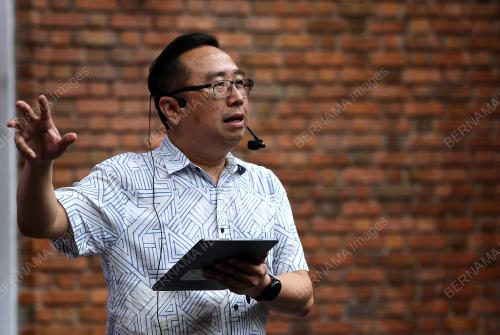CHANG LIH KANG