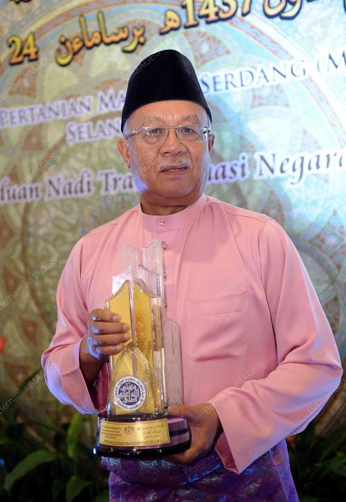PTJ25_24122015_ANUGERAH