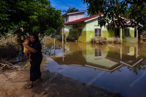 BANJIR KAMPUNG LABU