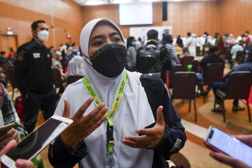 PETUGAS JEMAAH HAJI BERLEPAS KE MAKKAH