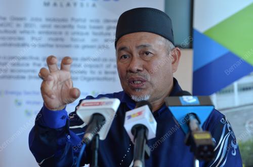 DATUK SERI TUAN IBRAHIM TUAN MAN