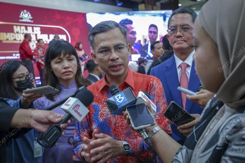 FAHMI FADZIL