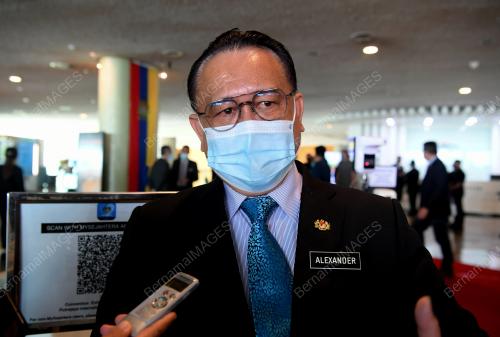 DATUK SERI ALEXANDER NANTA LINGGI