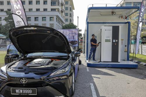 UNIT PENGISIAN SEMULA HIDROGEN MUDAH ALIH
