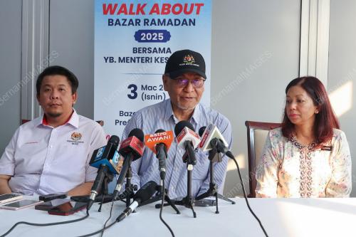 DATUK SERI DR DZULKEFLY AHMAD