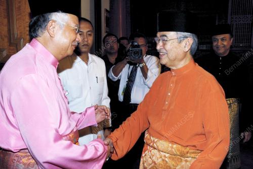 DATUK SERI MOHD NAJIB TUN ABDUL RAZAK
