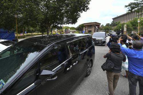 PTJ26_04082021_MENTERI