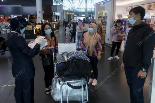 ORANG RAMAI BALIK KAMPUNG