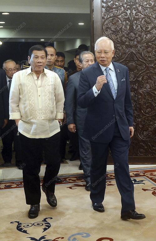 PTJ26_10112016_DUTERTE