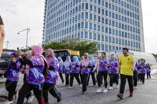 BRISK WALK KEMENTERIAN KOMUNIKASI