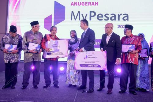 DATUK JOHAN MAHMOOD MERICAN