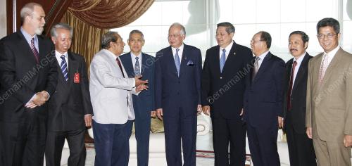 MOHD NAJIB TUN ABDUL RAZAK