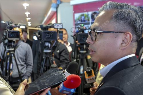 FAHMI FADZIL