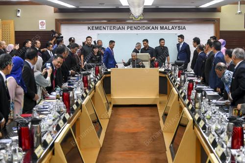 TUN DR MAHATHIR MOHAMAD
