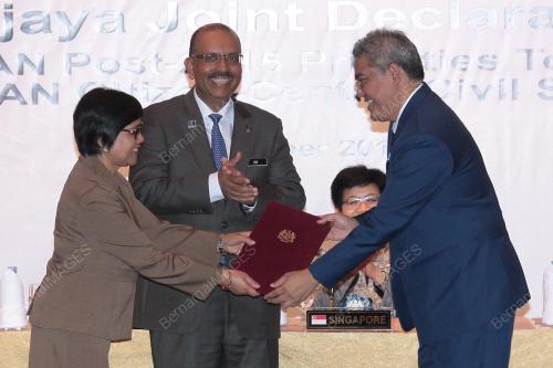 PTJ26_17112015_ASEAN
