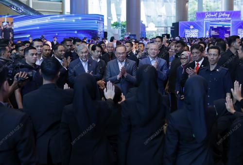 DATUK SERI ANWAR IBRAHIM