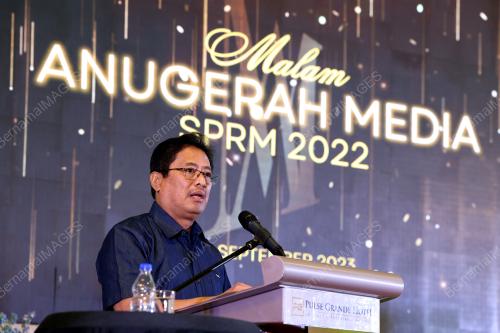 TAN SRI AZAM BAKI