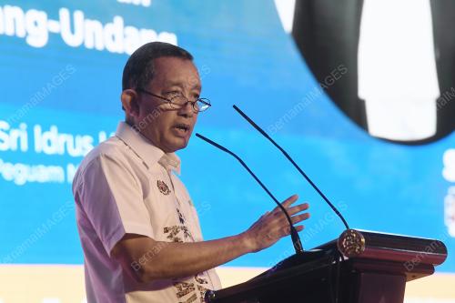 TAN SRI IDRUS HARUN