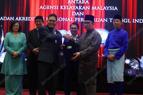 DATUK MUSTAPHA SAKMUD