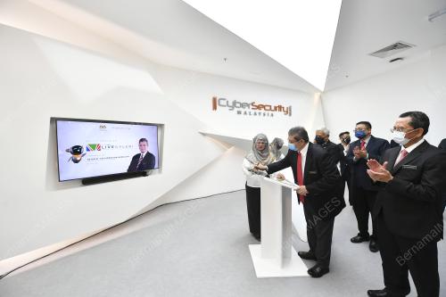 DATUK SAIFUDDIN ABDULLAH