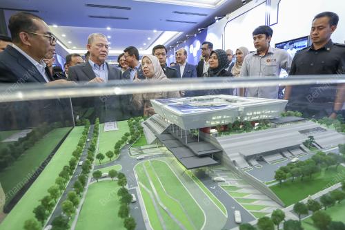DATUK SERI FADILLAH YUSOF