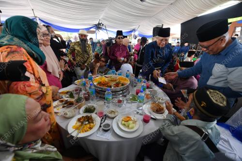 TAN SRI ANNUAR MUSA