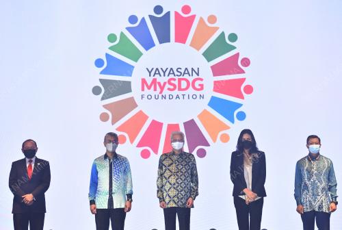 DATUK SERI ISMAIL SABRI YAAKOB
