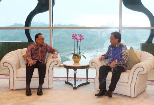 DATUK SERI ANWAR IBRAHIM