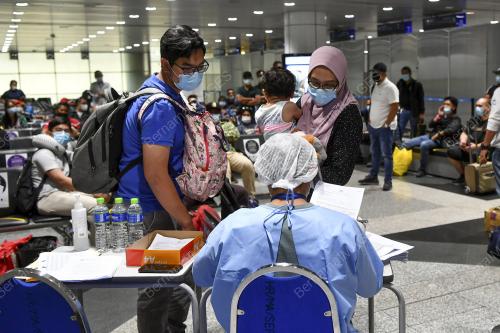PROSES SARINGAN COVID-19 DI KLIA