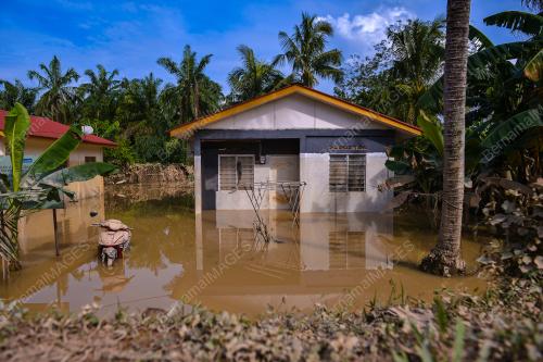 BANJIR KAMPUNG LABU