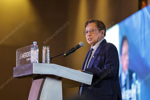 TAN SRI ABANG JOHARI TUN OPENG