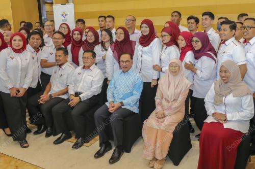 DATUK SERI ANWAR IBRAHIM